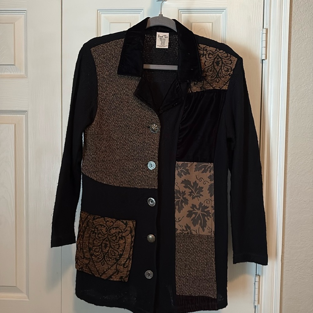 Beautiful light weight dressy blazer-top